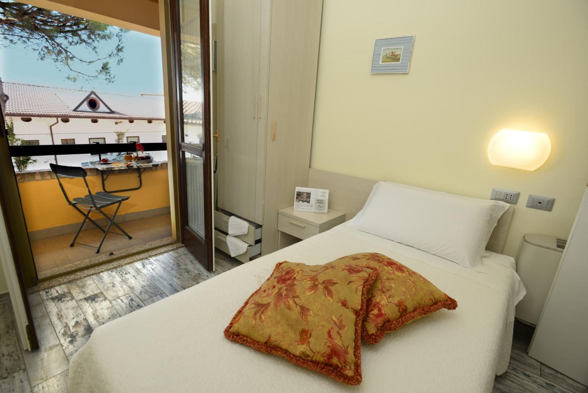 Pidkova Hotell Modena Exteriör bild